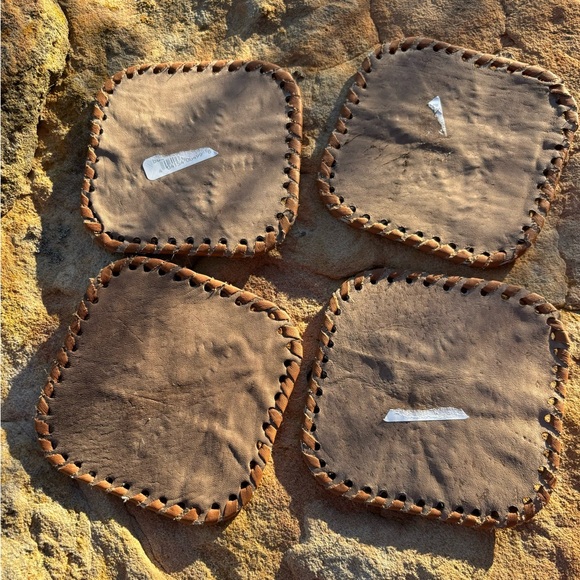 Cowhide square with star leather coasters set of 4 - Picture 6 of 8